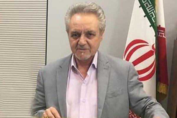 دسته جمعی به قلعه نویی توهین می کنند، نباید منتظر ابلاغ دسته جمعی به قلعه نویی توهین می کنند، نباید منتظر ابلاغ وزیر باشیم