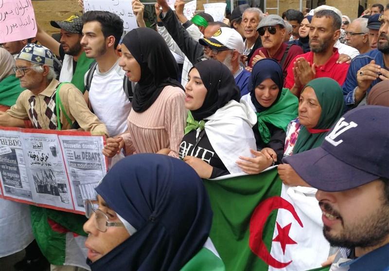 دستگیری 80 تظاهرات کننده الجزایری توسط نیروهای امنیتی دستگیری 80 تظاهرات کننده الجزایری توسط نیروهای امنیتی