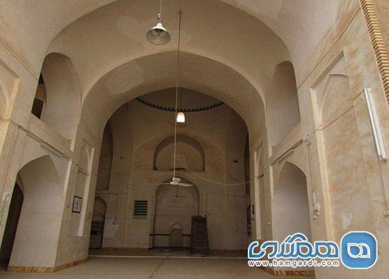 مسجد حاج رجبعلی اشکذر یکی از مساجد دیدنی استان یزد به شمار می رود