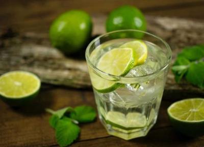 یاری به بهبود علائم 13 بیماری با مصرف روزانه آب لیمو